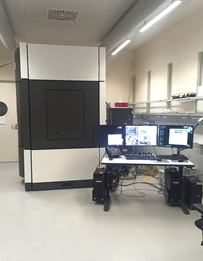 KIT - LEM - Equipment - FIB - FEI Helios G4